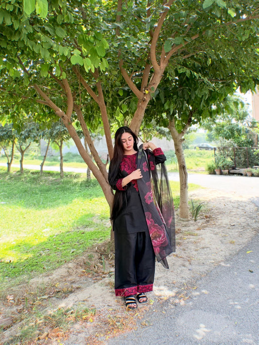 ZAROON LAWN 3PC ( FARSHI SHALWAR )